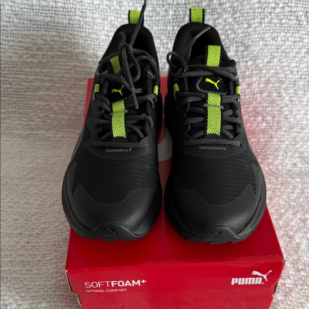 Brand New Puma Black and Neon Green Sneakers
Comes with box